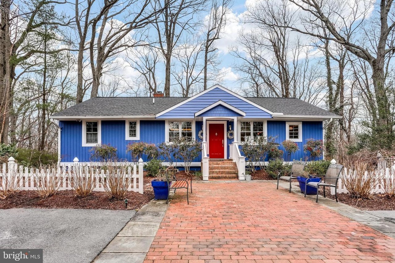 6 Revell Rd