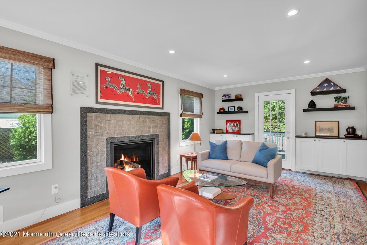 93 Hillcrest Rd