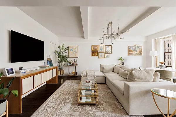 161 W 16th St #15H