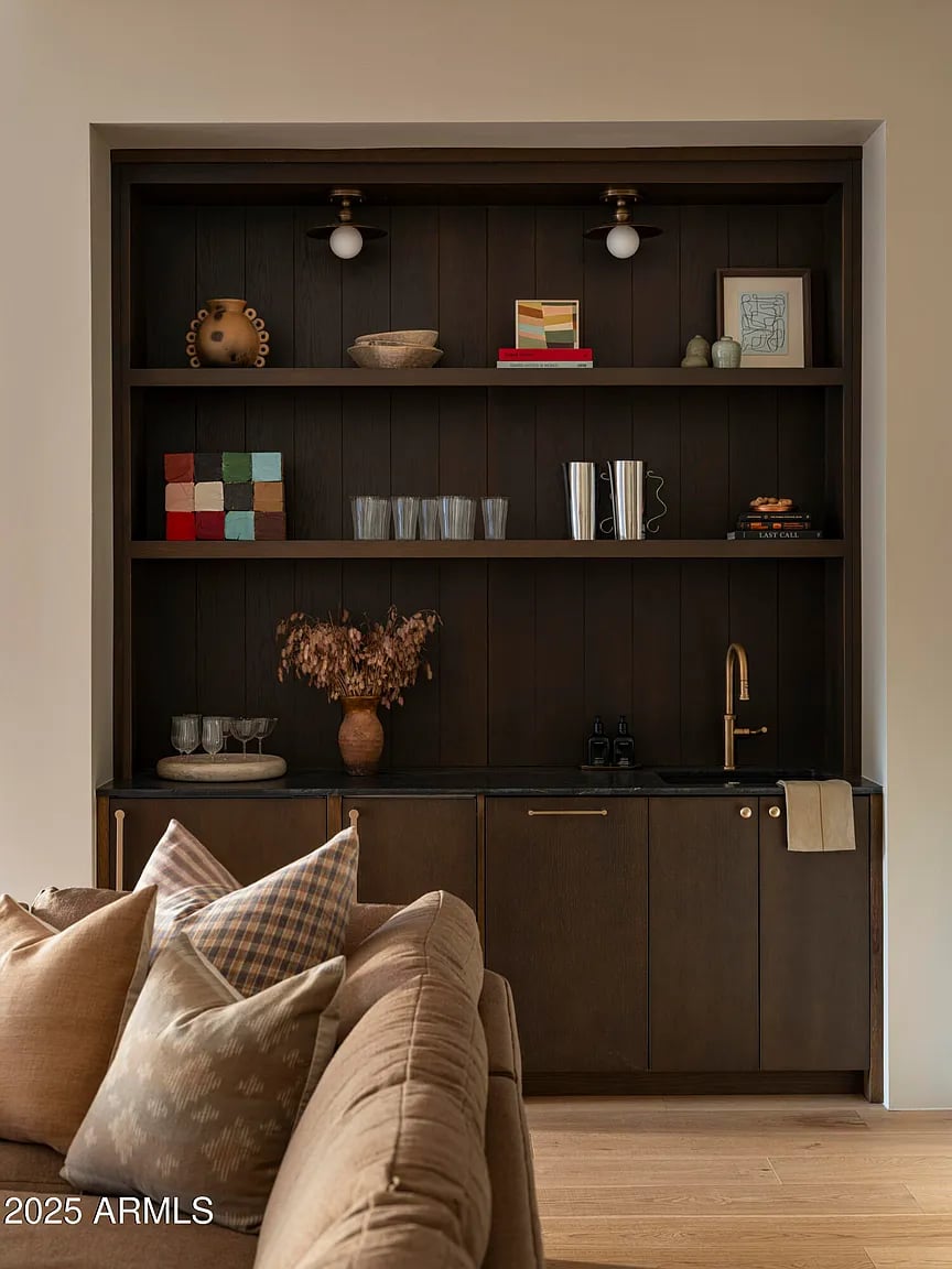 8631 N AVENIDA DEL SOL