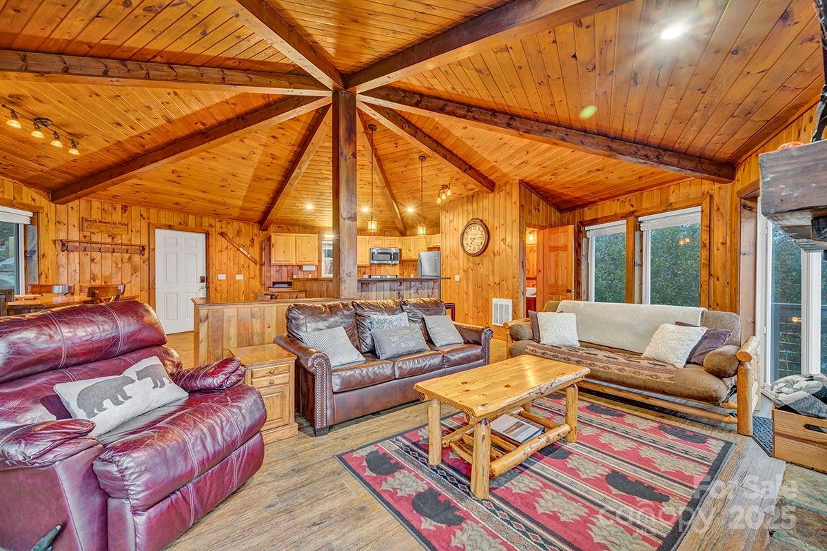 127 Skiloft Rd