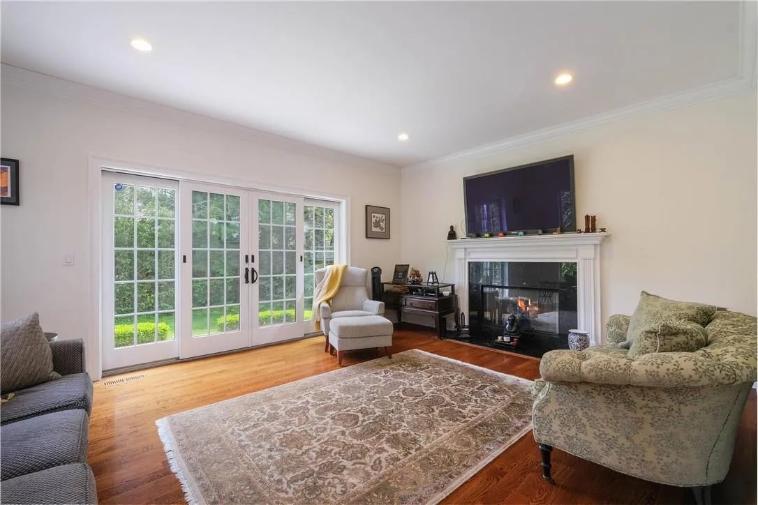 18 Vanderbilt Rd