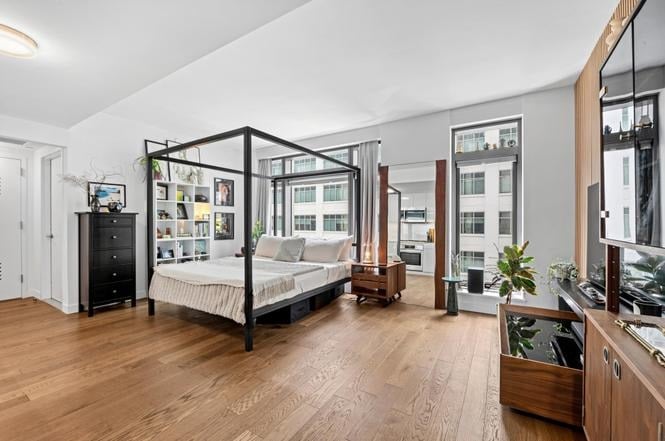 99 HUDSON ST Unit: 402