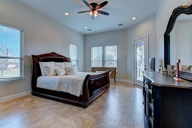 390 Teal Lane