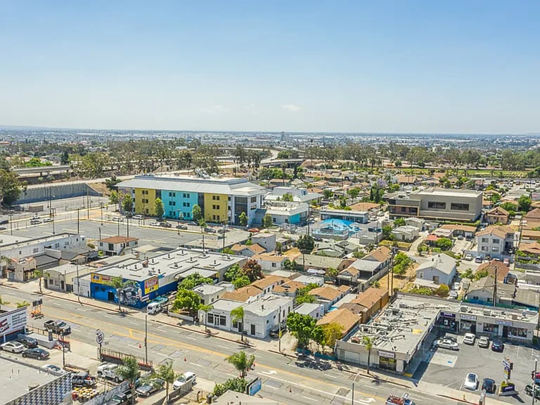 4316-4344 E Cesar E Chavez Ave