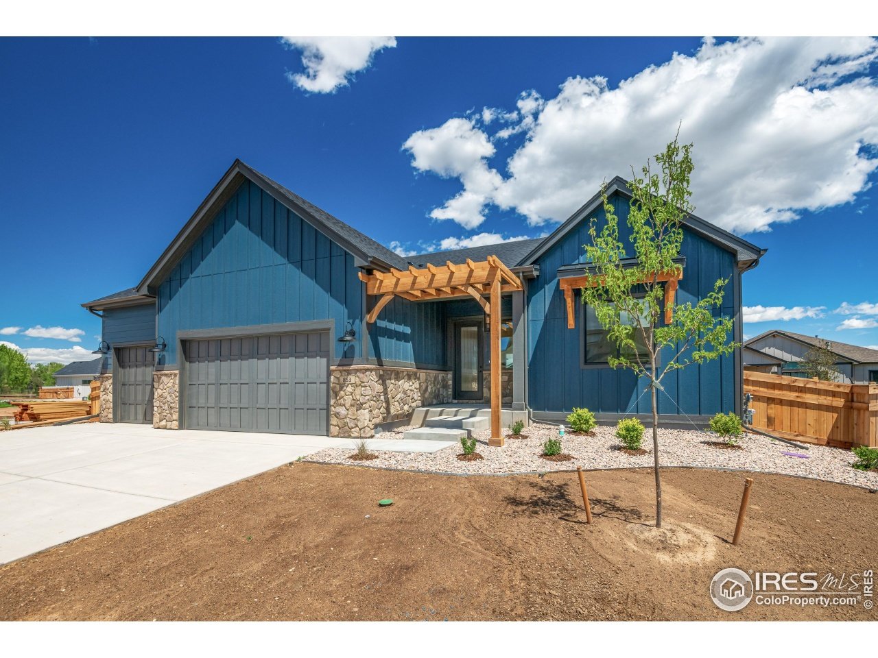 27 Snowcap Dr