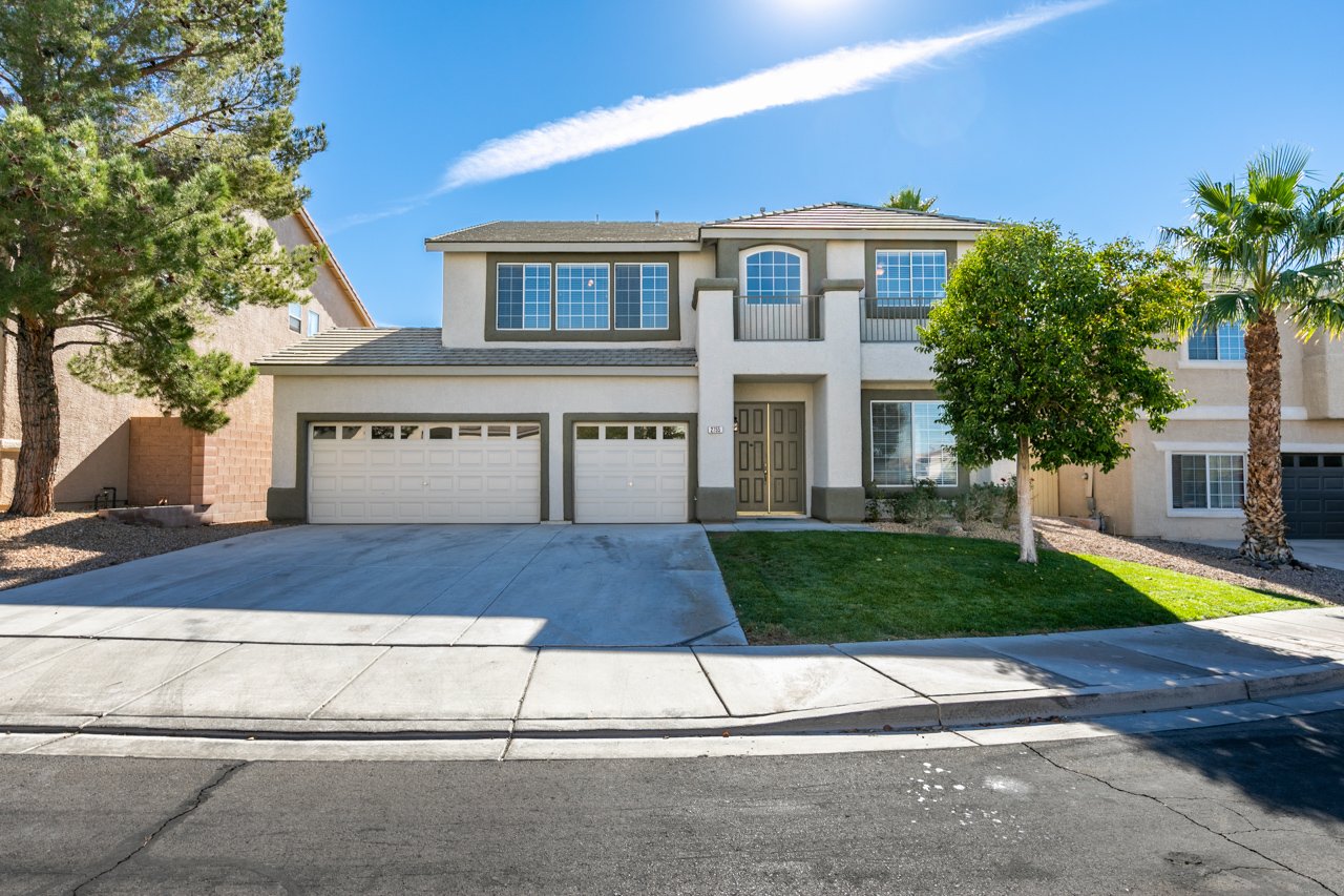 2755 Sunlight Creek St