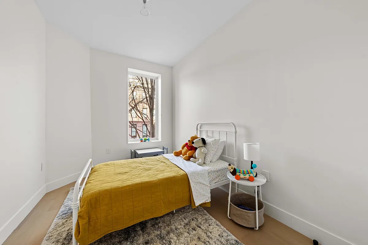 286 1st Street #2