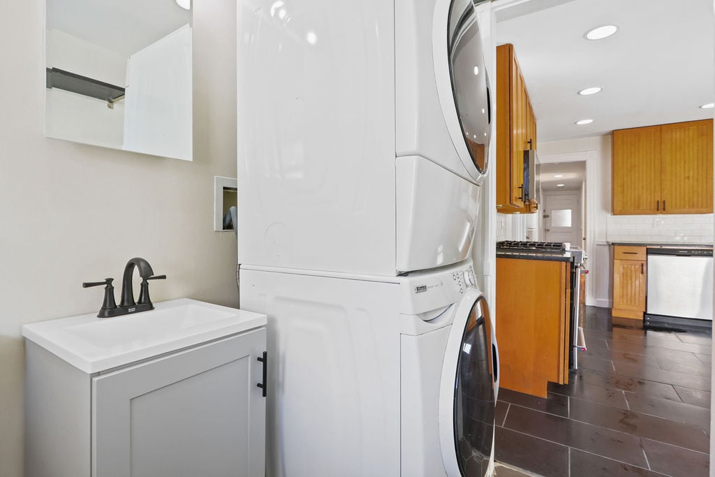 Spacious & Sundrenched In Savin Hill