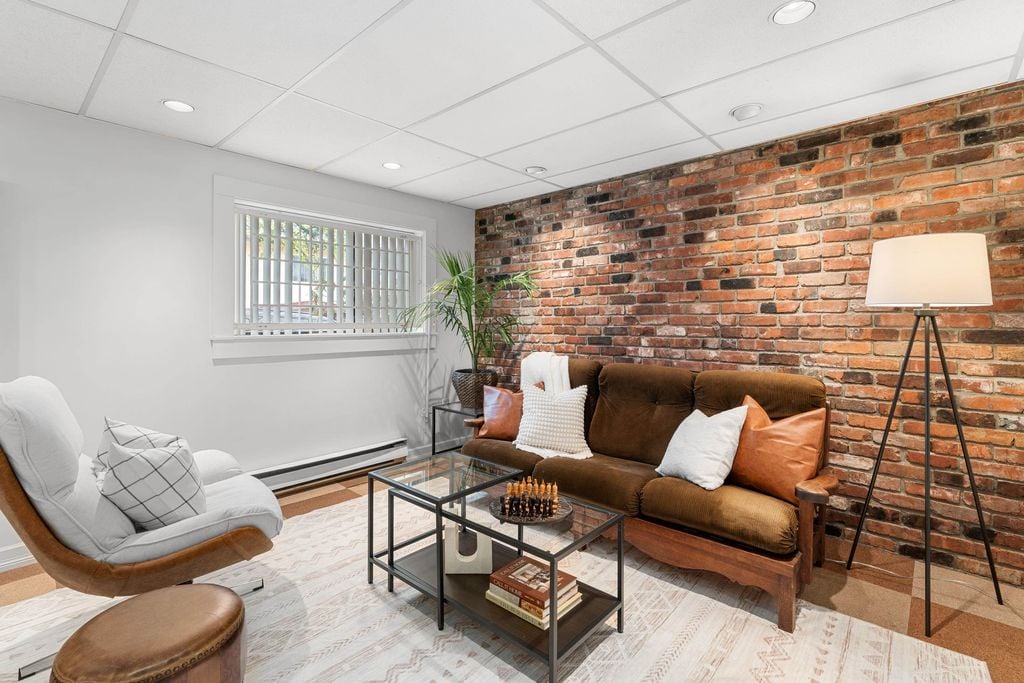 306 Webber Ave