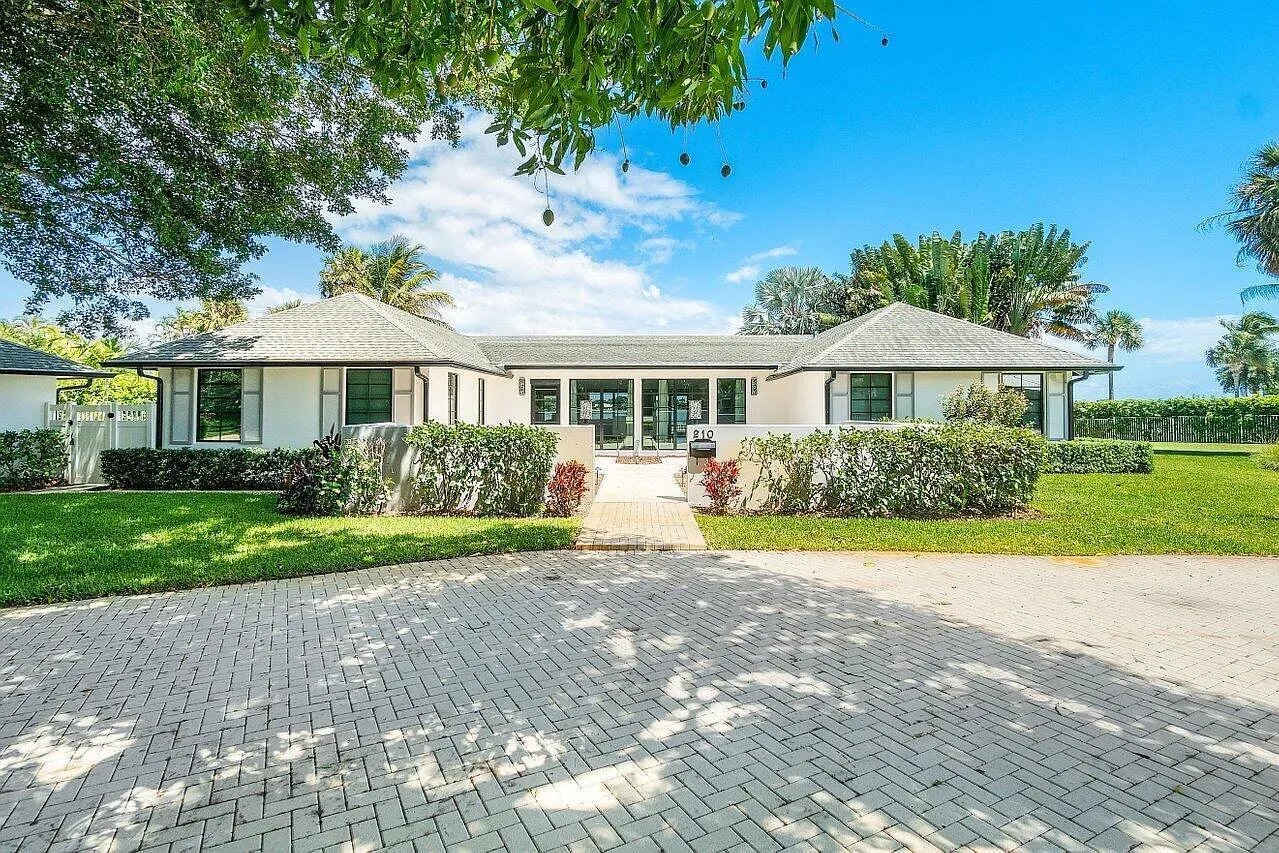 210 S Lake Dr
