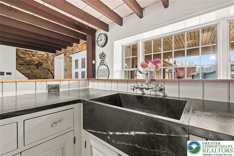 271 WETZEL ROAD