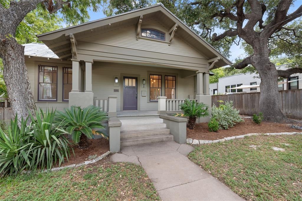 309 E Live Oak St