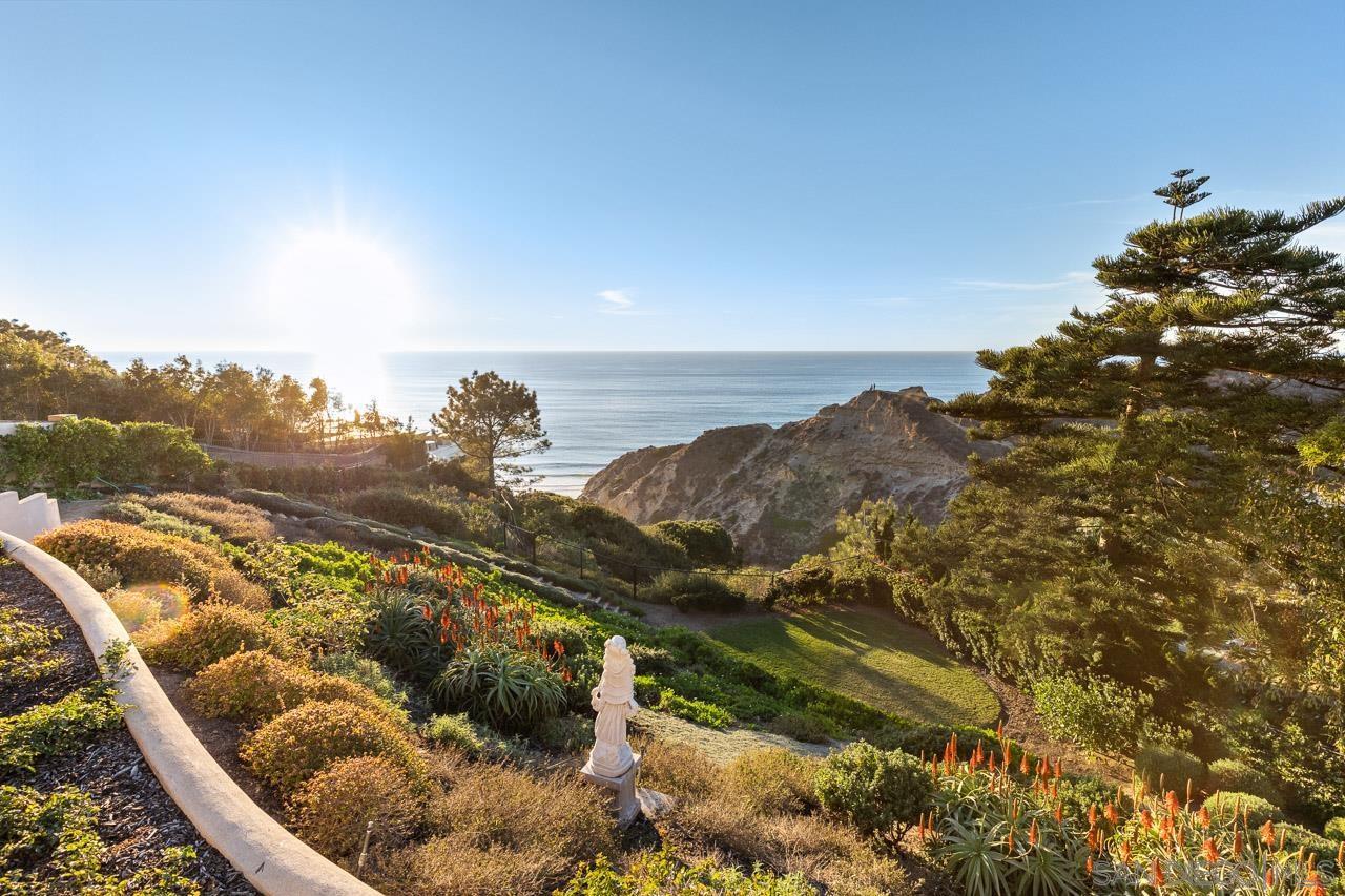 9860 La Jolla Farms Rd