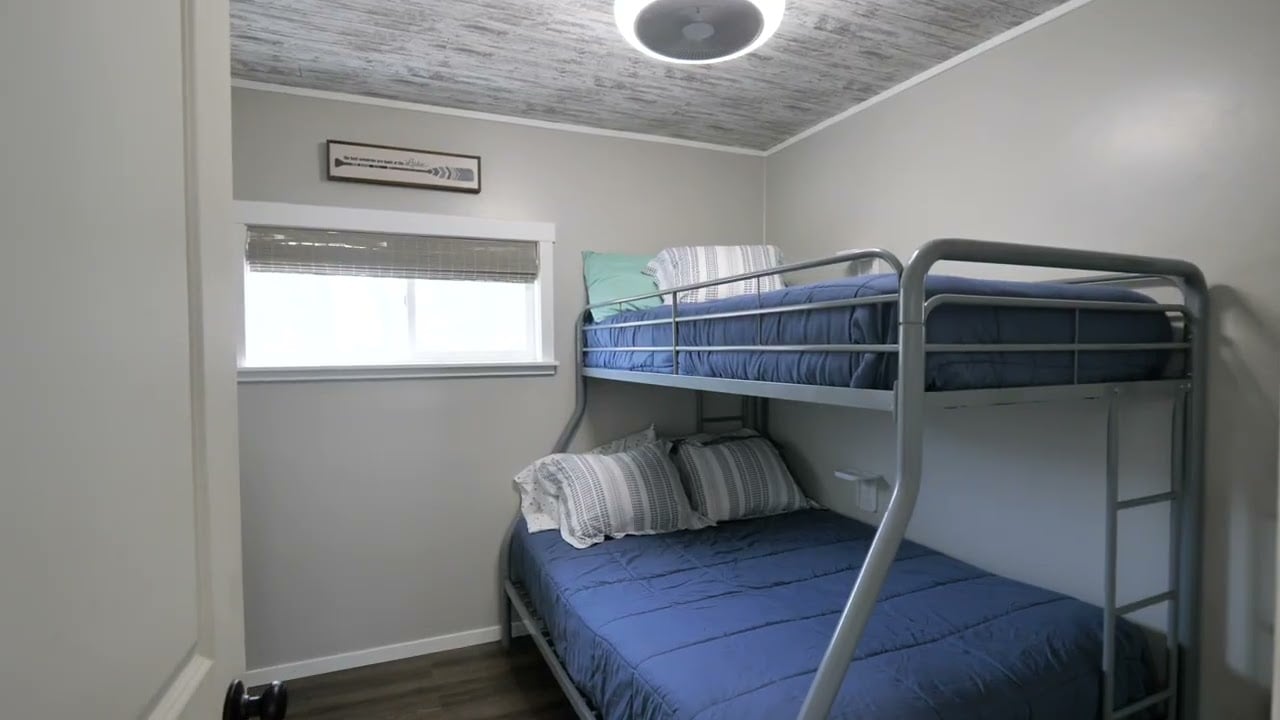 Turnkey Lake Petenwell Waterfront Cottage