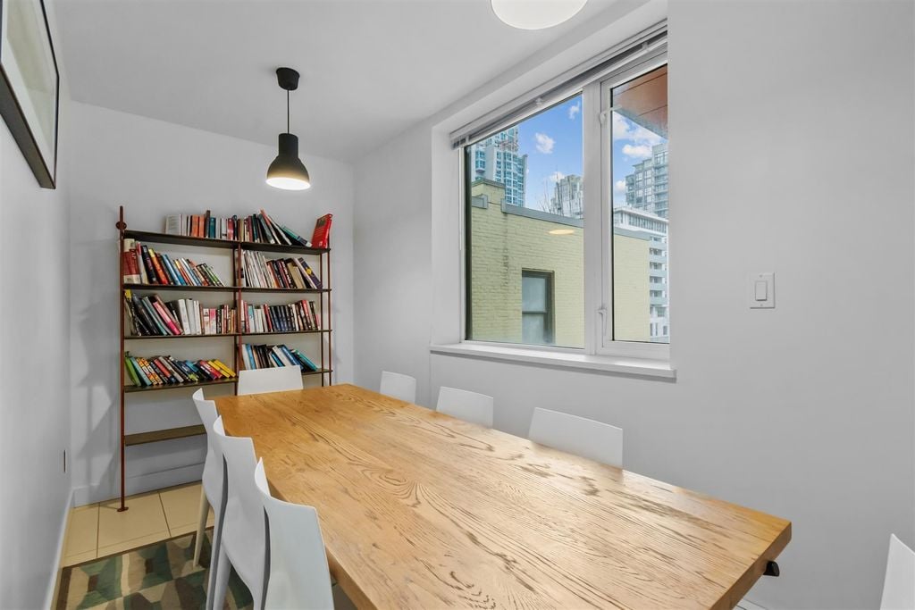 1325 Rolston St, #2305