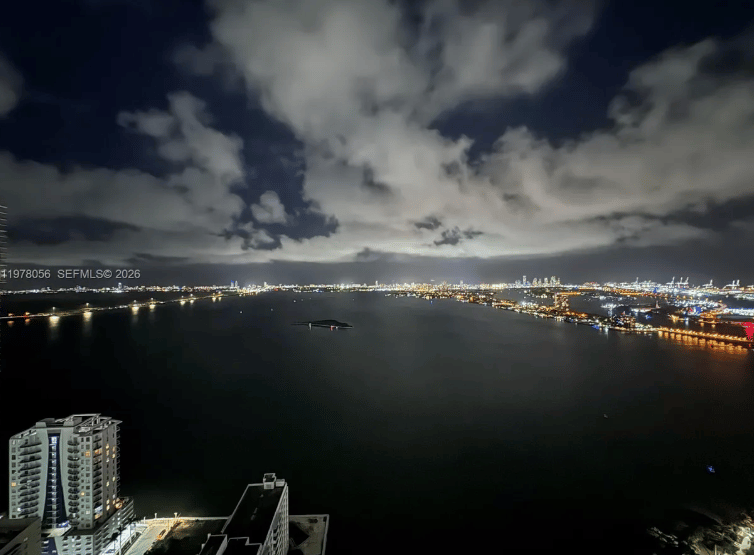 LUXURY IN THE MIAMI SKY