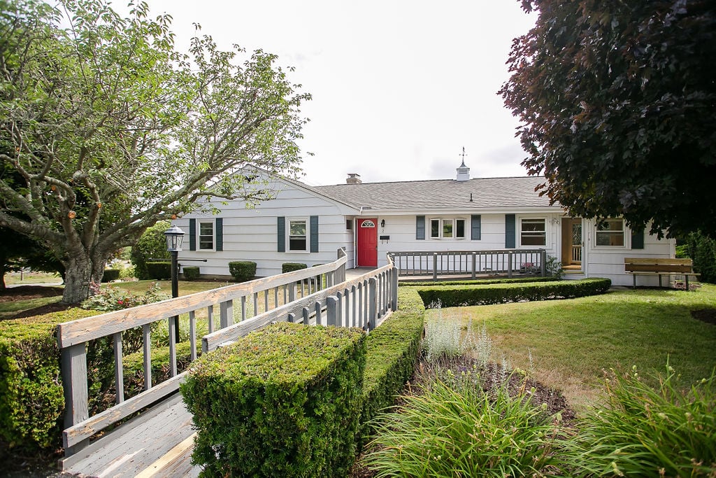 2 Sherri Lane, Middletown RI, 02842