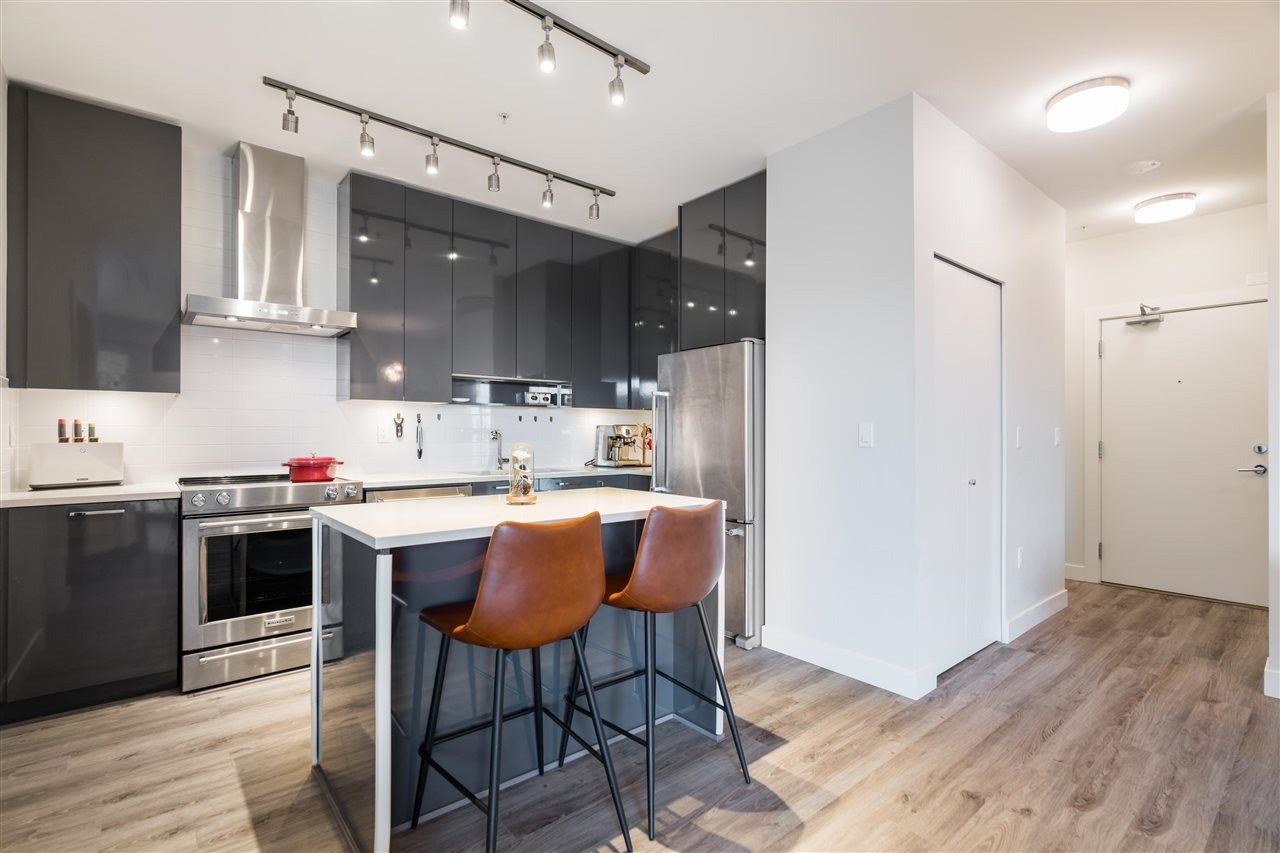 1768 Gilmore Ave, #303