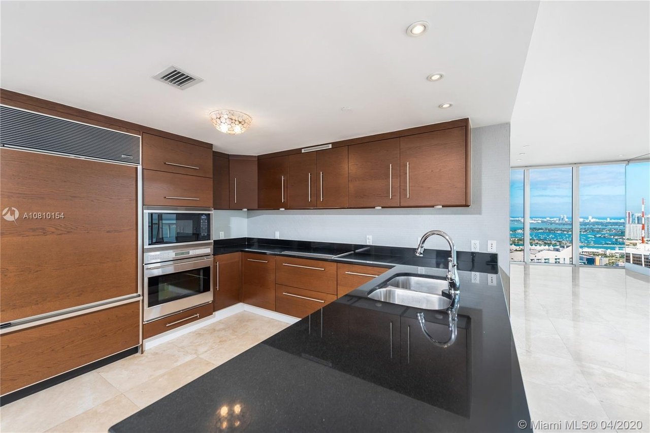 465 Brickell Ave #5701