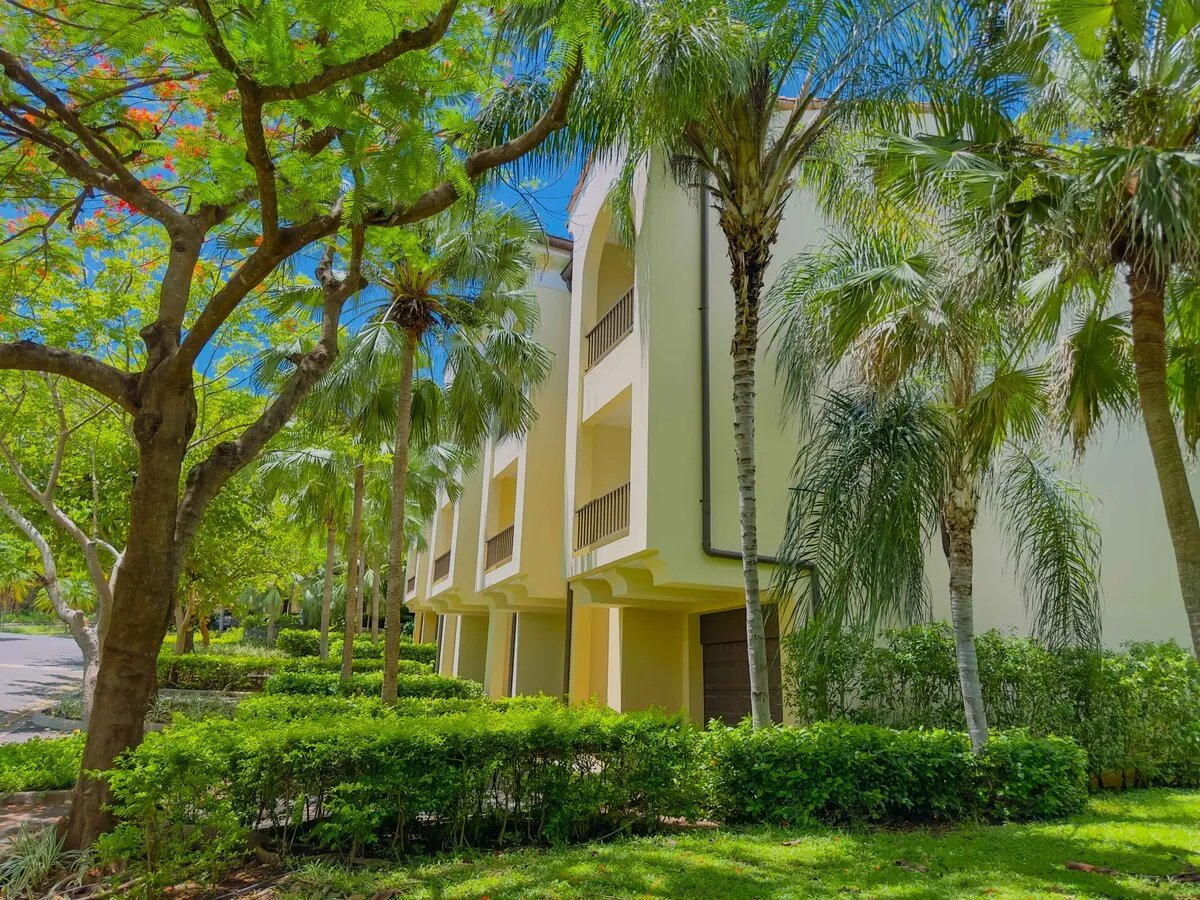 Pacifico Townhouse #101