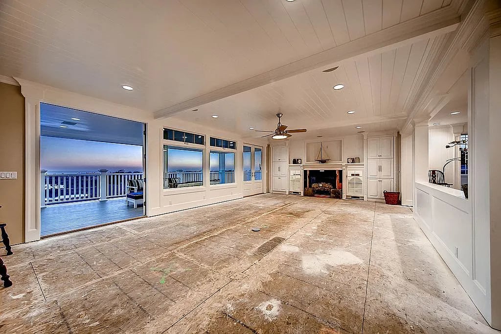 4403 Highland Dr