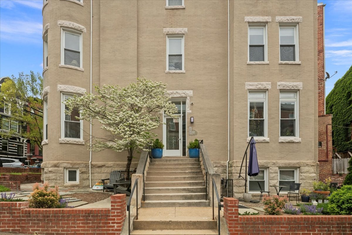 2019 19th St NW #2