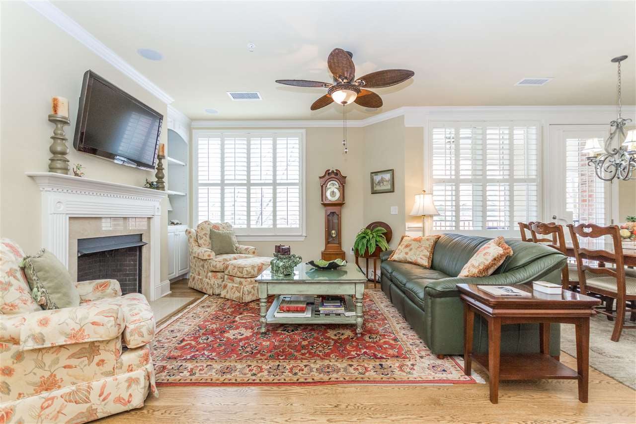 340 Allister Drive #207