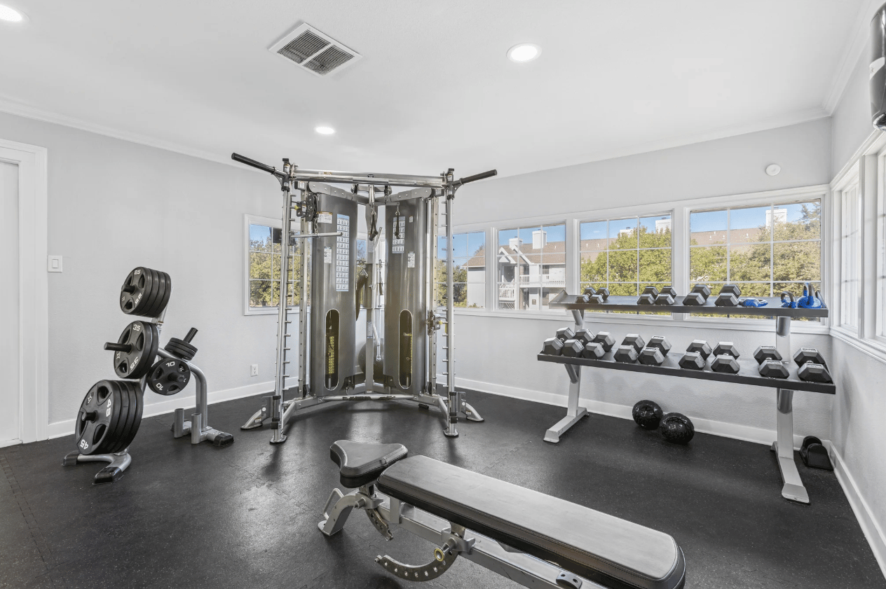 Apply by 11/30 for 6 weeks free + $500 gift card