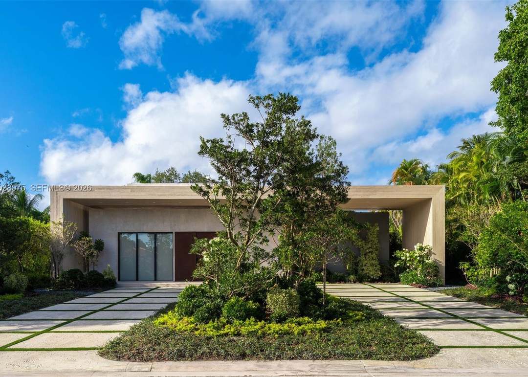 661 Melaleuca Ln