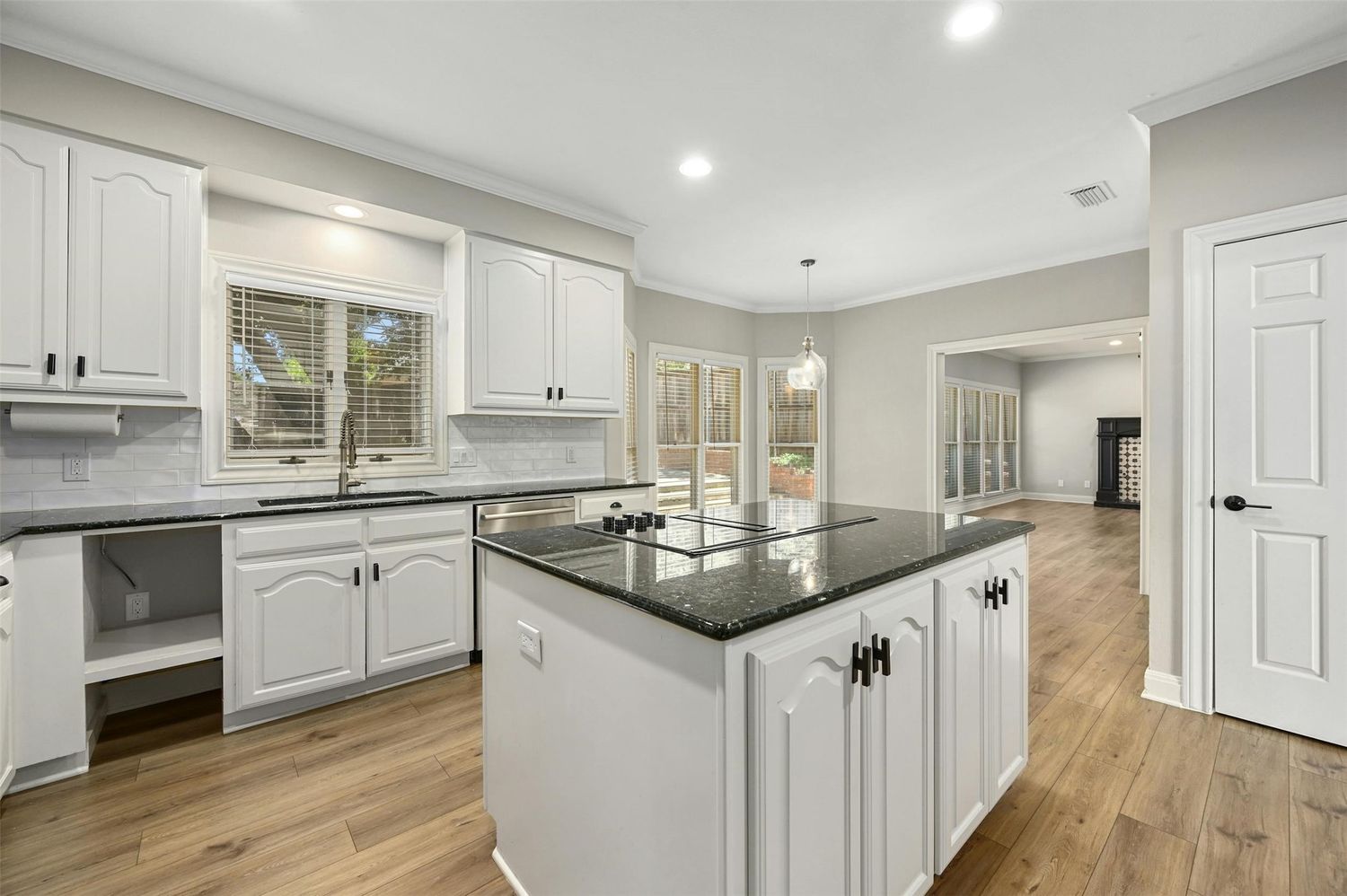 6208 Indian Canyon Dr