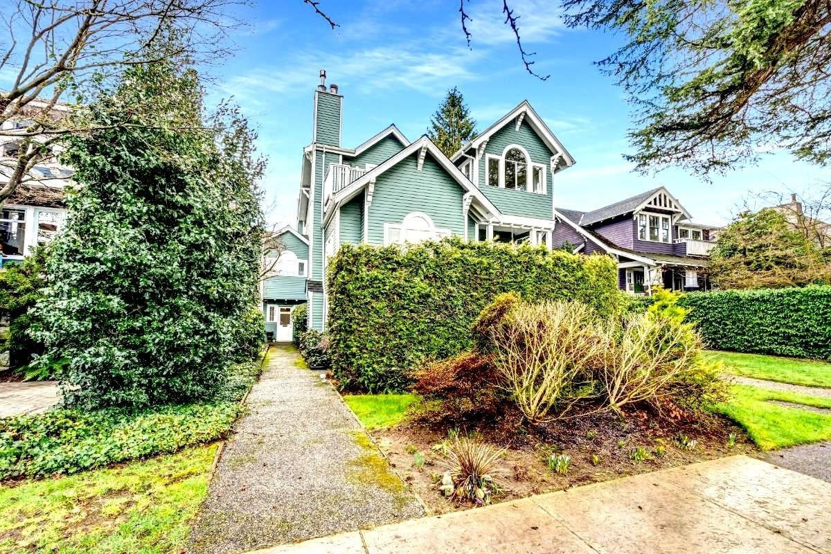 1942 W 15th Ave