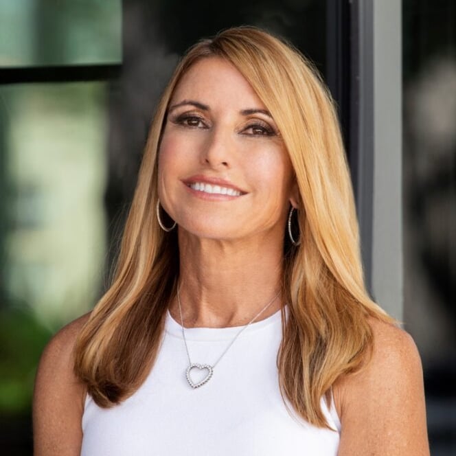 Carolyn Huerkamp Fort Lauderdale, FL Real Estate Agent Headshot