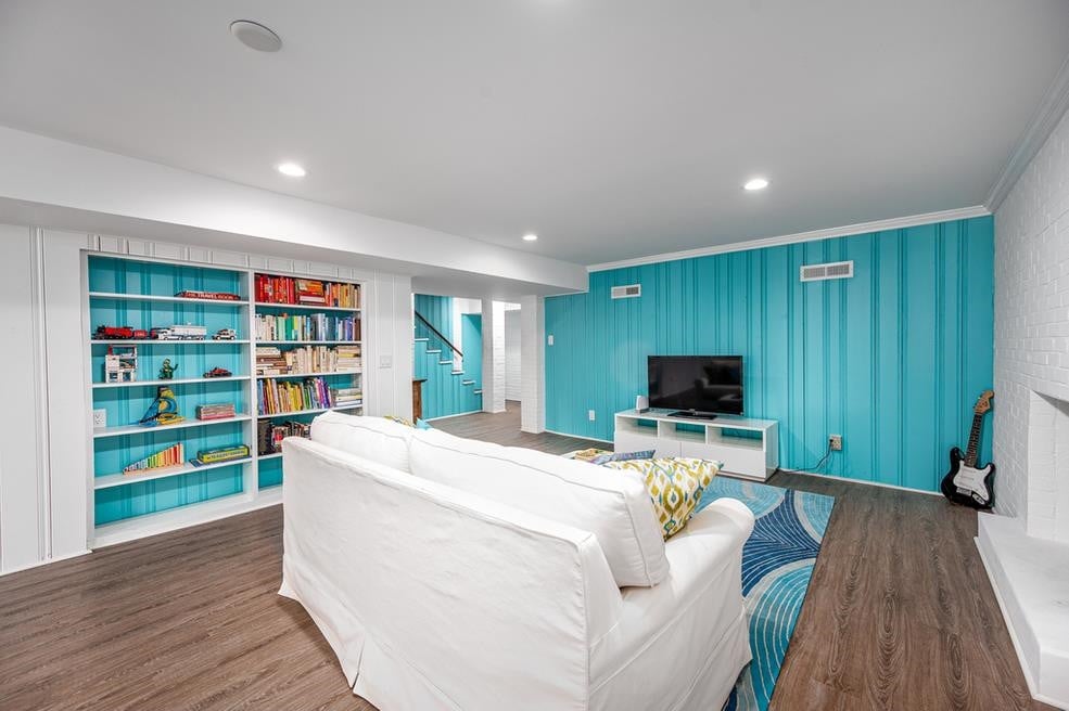 1021 Laurel Hill Rd