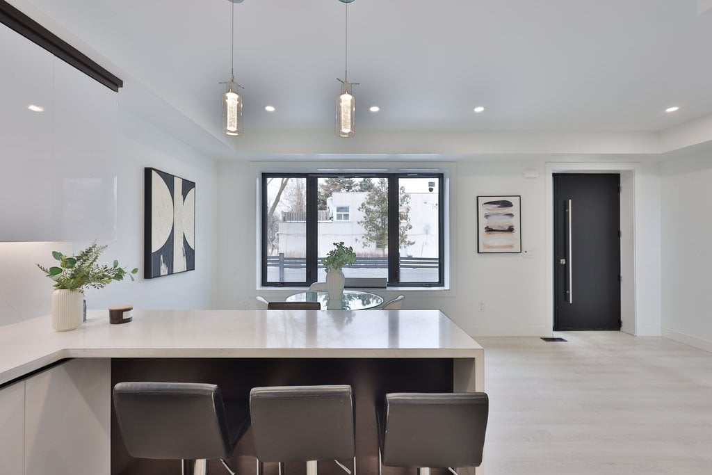 172 Royal York Rd
