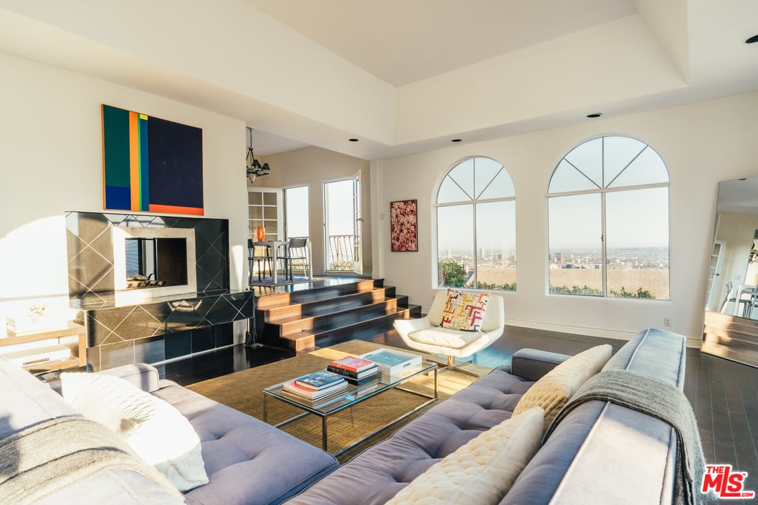 9301 Sierra Mar Dr