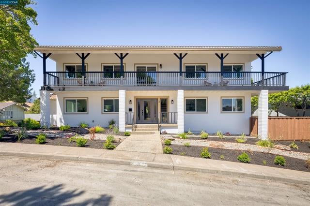 3 Whitman Ct
