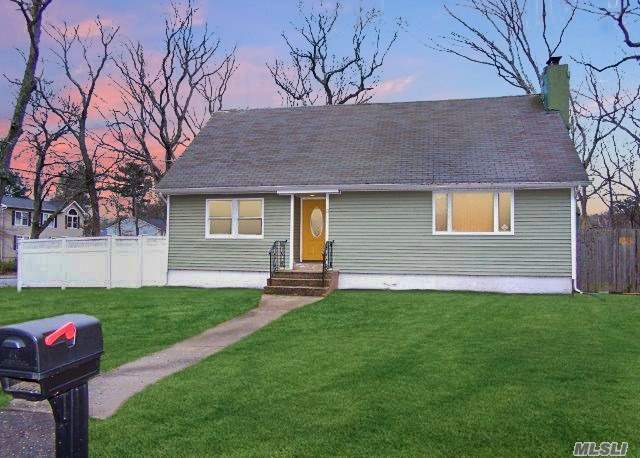 21 Pinegrove Avenue