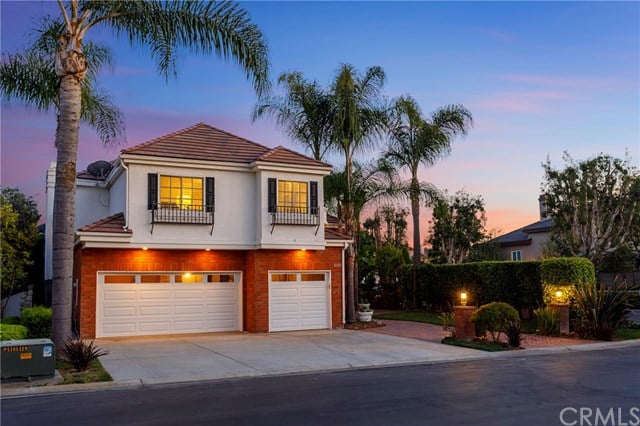 6652 Carriage Circle, Huntington Beach 