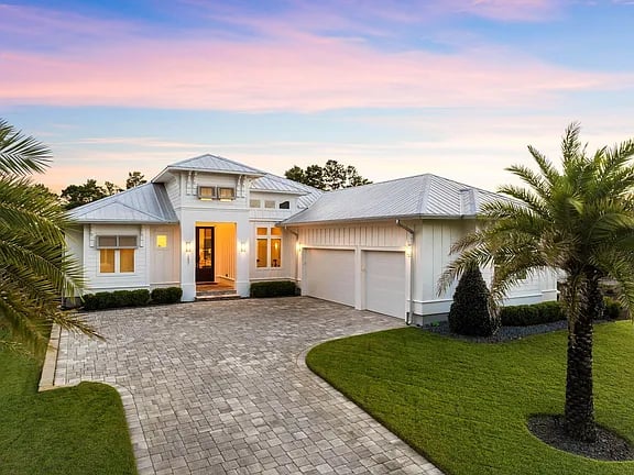 257 Fairway Dr