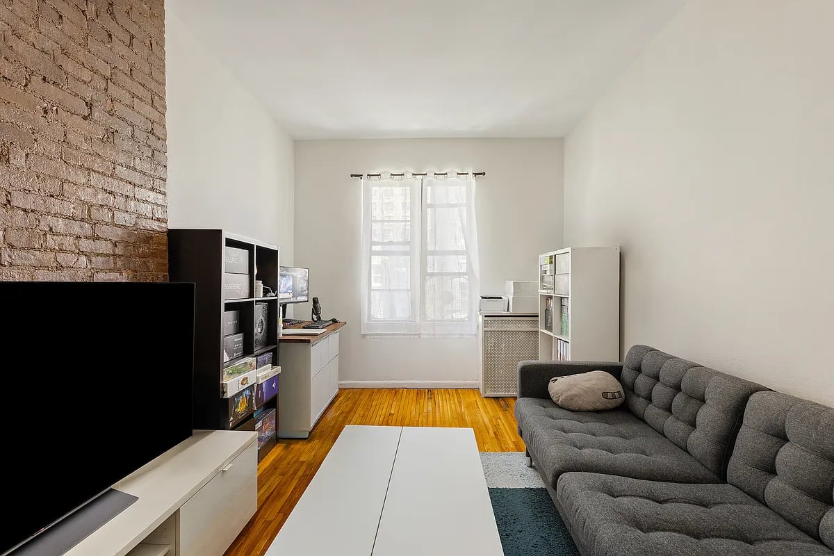 37 West 71st Street
