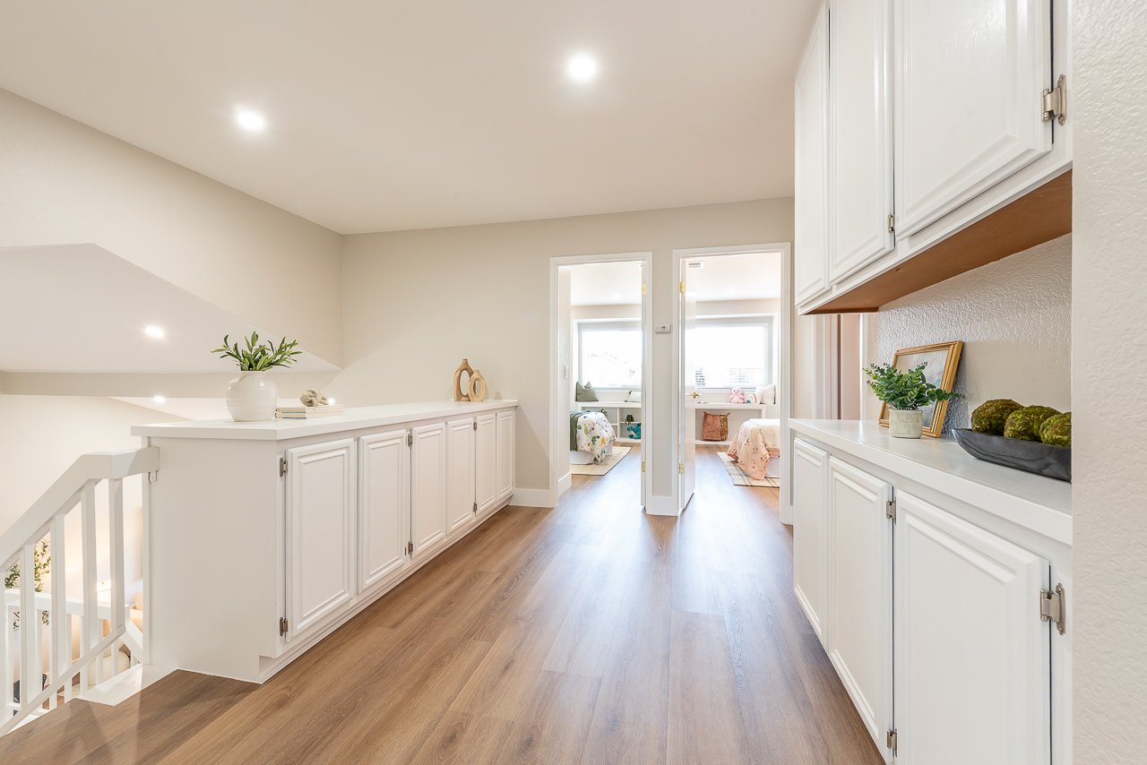 Newly Remodeled. 1 Bed/Bth down, Pioneer Elem!