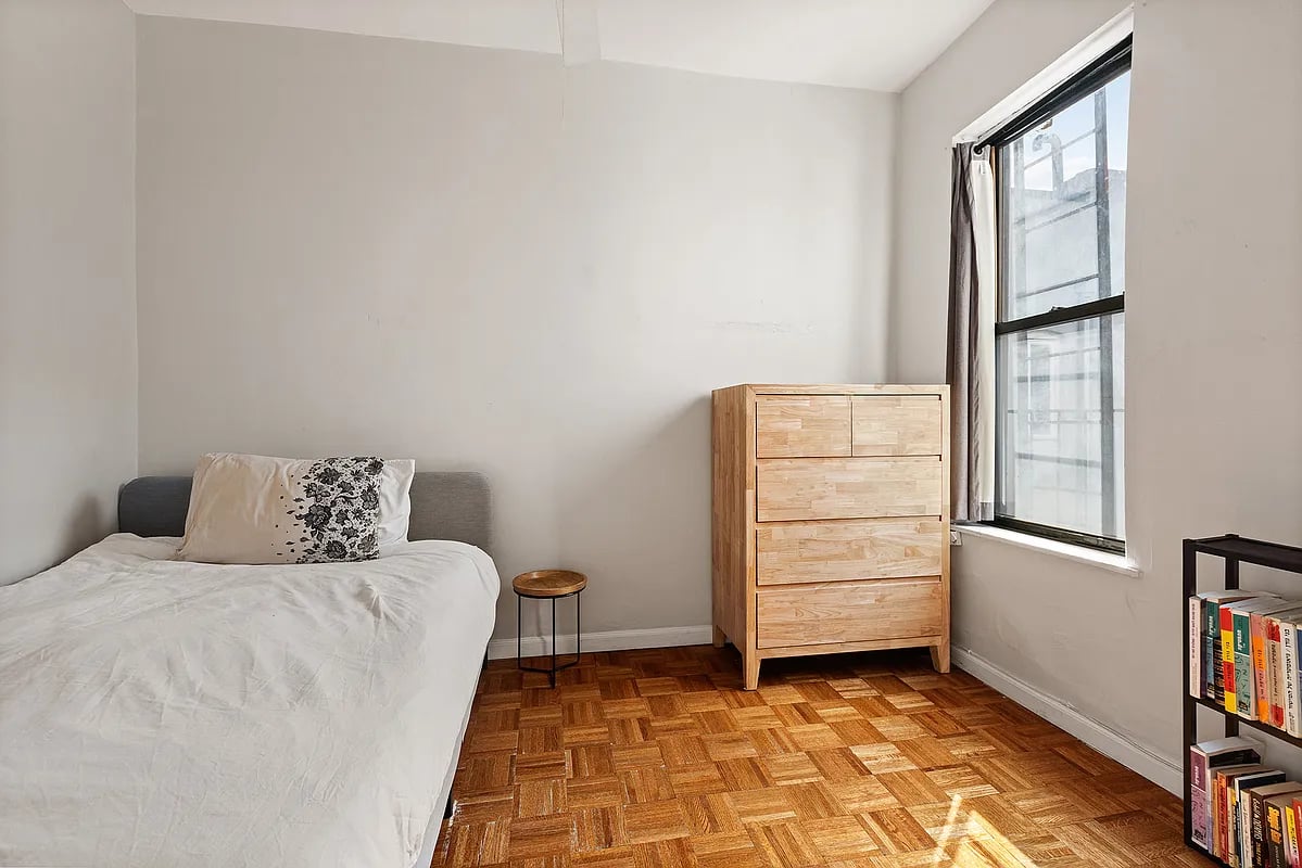 154 South 3rd St #32