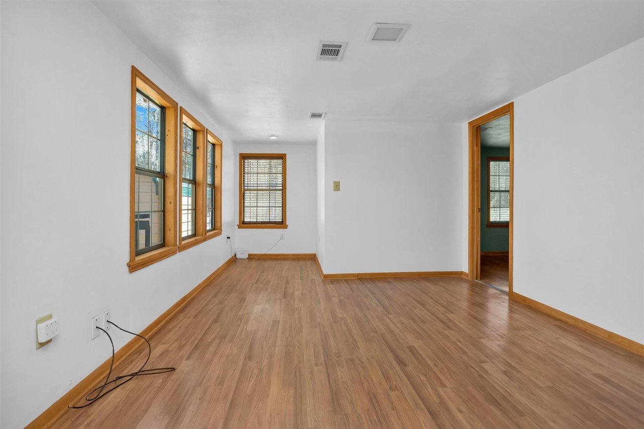 11163 Magnolia Dr
