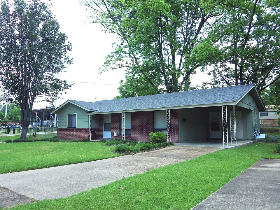 312 Ward Dr