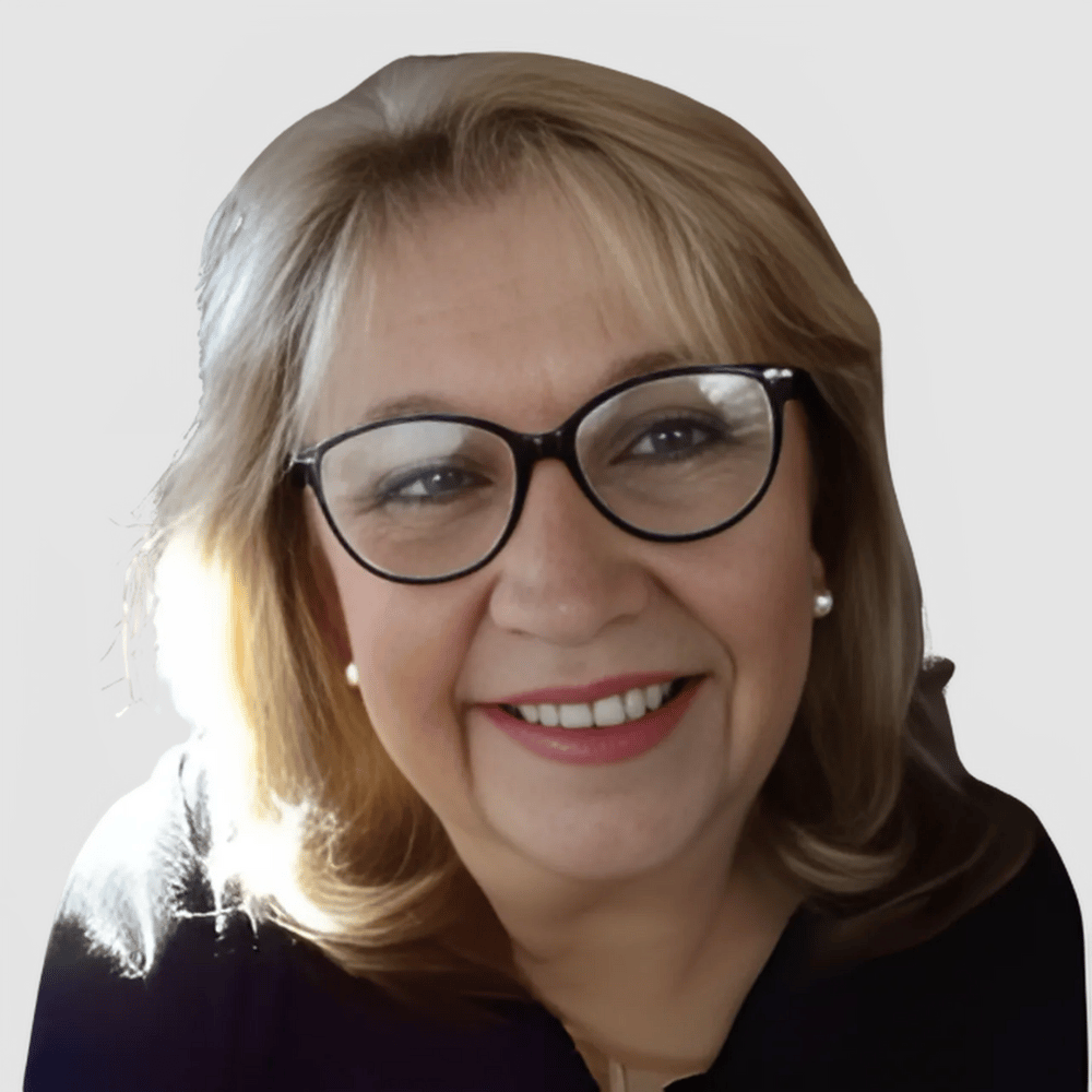 Lynn Vining Sumter, SC Real Estate Agent Headshot