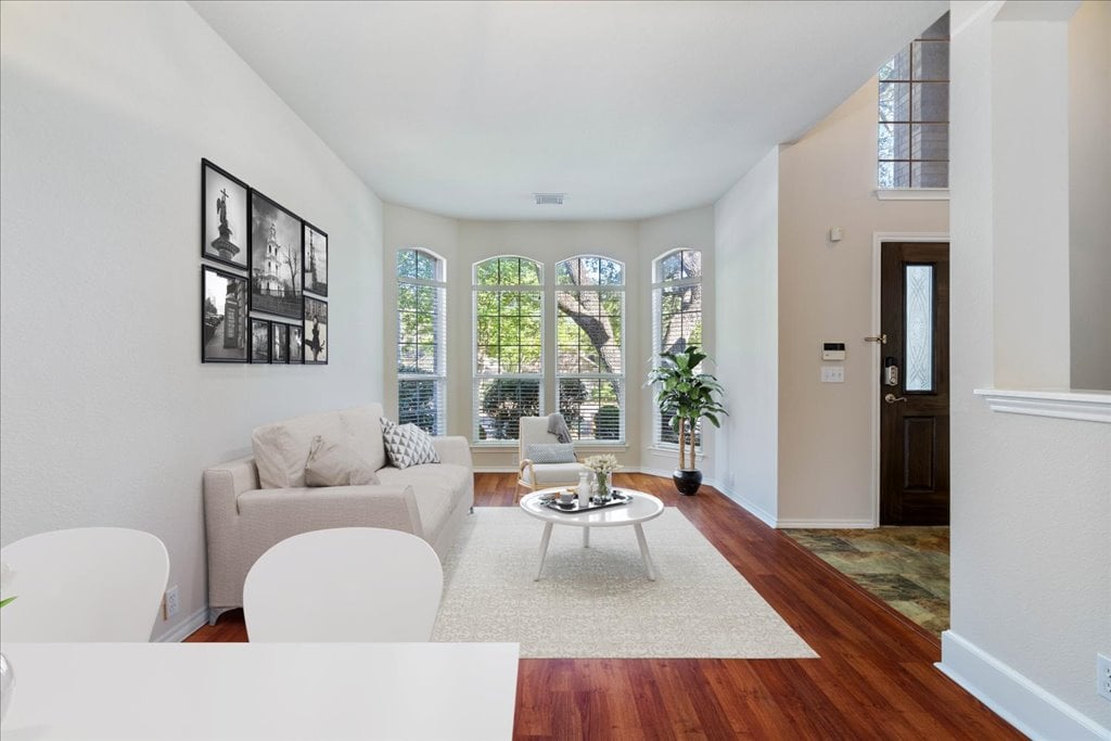 10937 Colonel Winn Loop