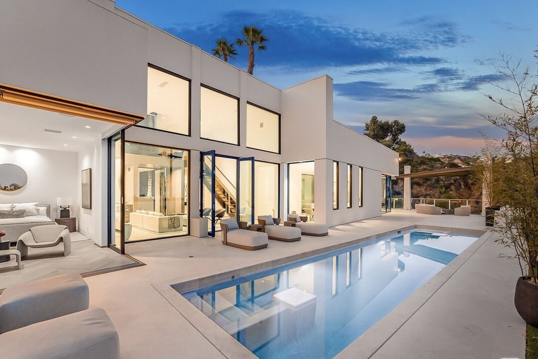 Monarch Crest, Sierra Mar Pl, 90069