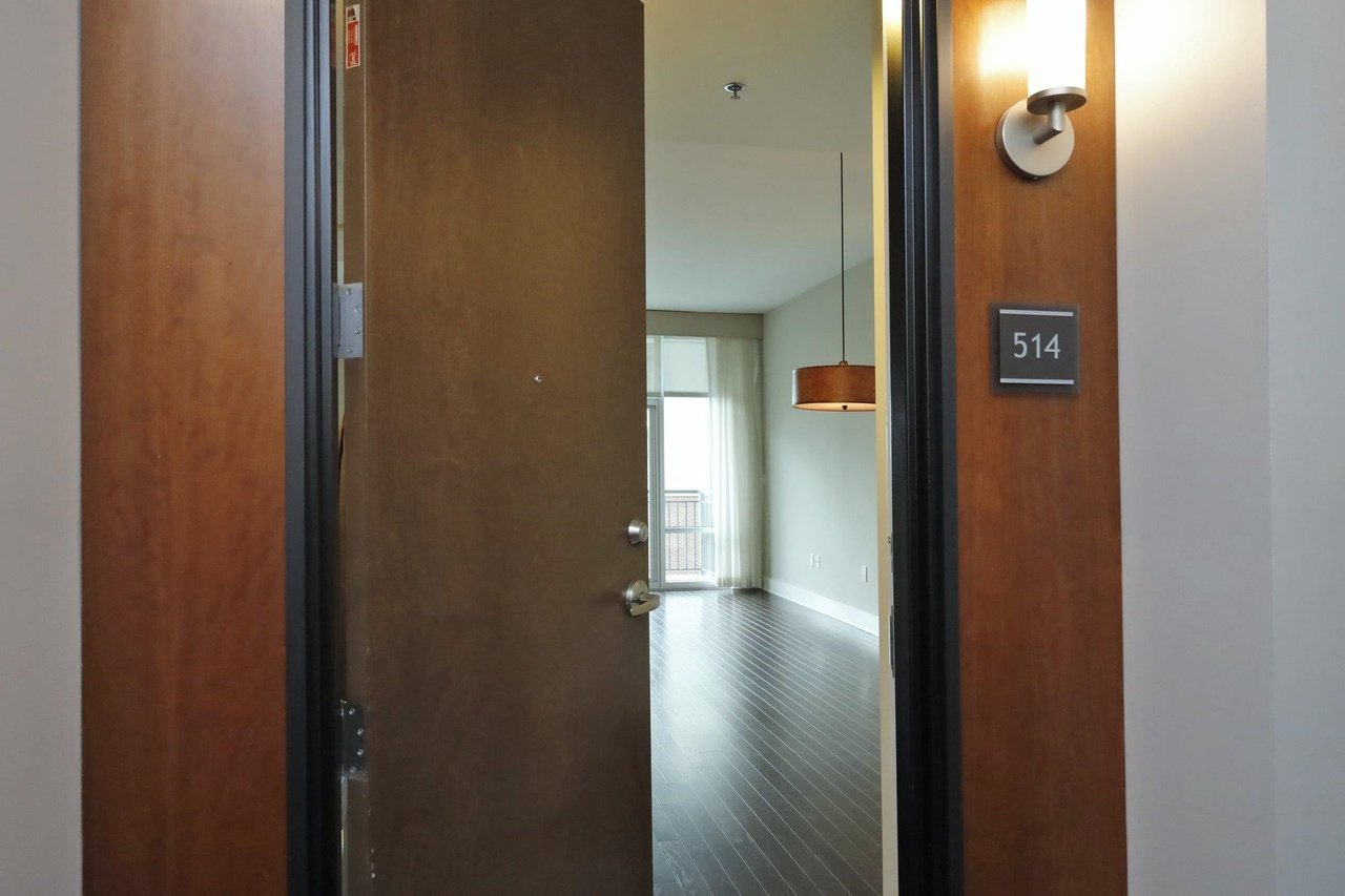 140 W Franklin St #514