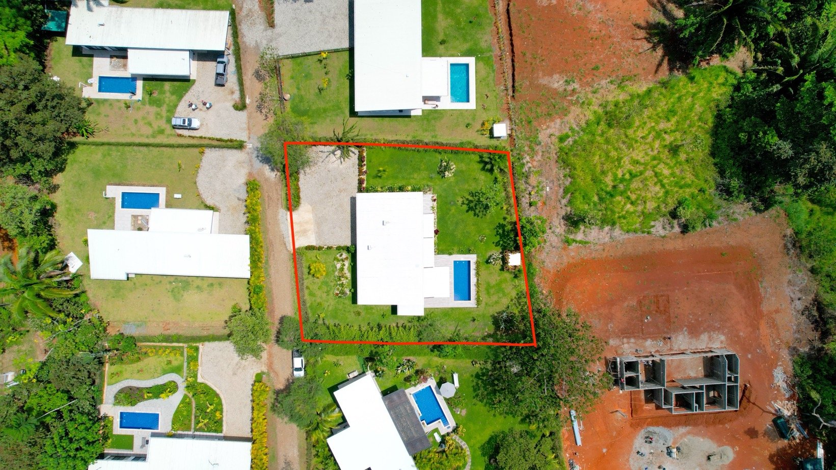 Modern 3-Bedroom Home with Pool in Gated Community, Ojochal, Costa Rica